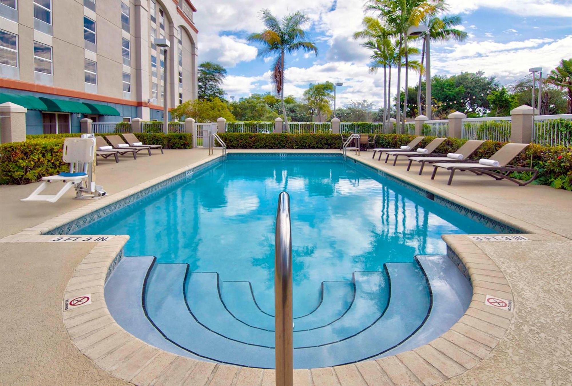 Hampton Inn Ft Lauderdale Airport North Cruise Port Fort Lauderdale Exteriér fotografie
